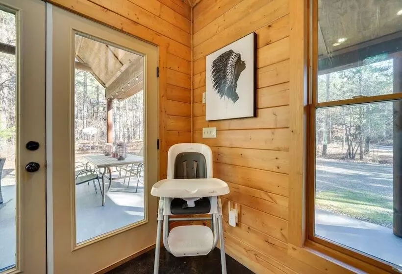 Family Friendly Broken Bow Cabin W/ Game Room!