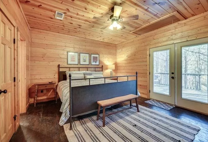 Family Friendly Broken Bow Cabin W/ Game Room!