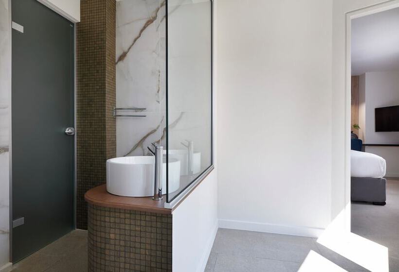 Hestia Kolokotroni 23