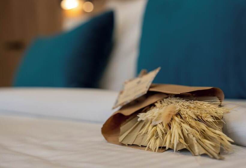 Hestia Kolokotroni 23