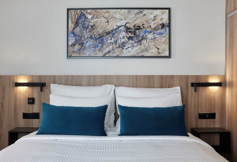 Hestia Kolokotroni 23