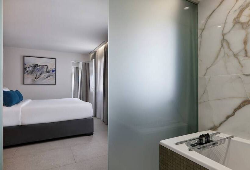 Hestia Kolokotroni 23