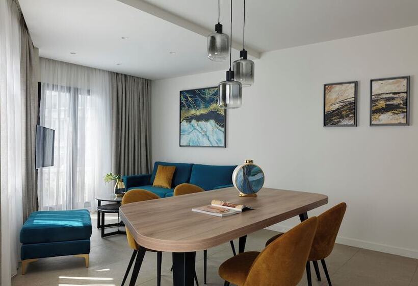 Hestia Kolokotroni 23