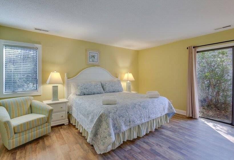 Hilton Head Resort Getaway: Community Beach, Pool!