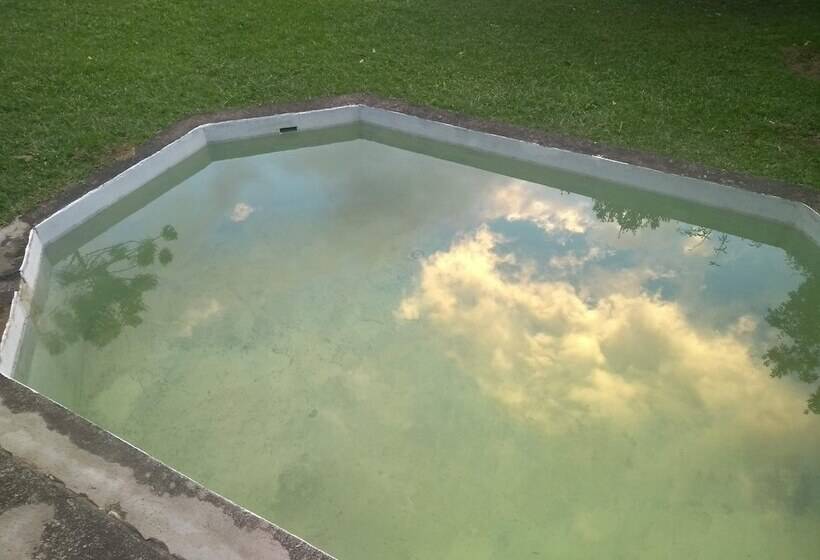 Хостел Chalés Karunâ