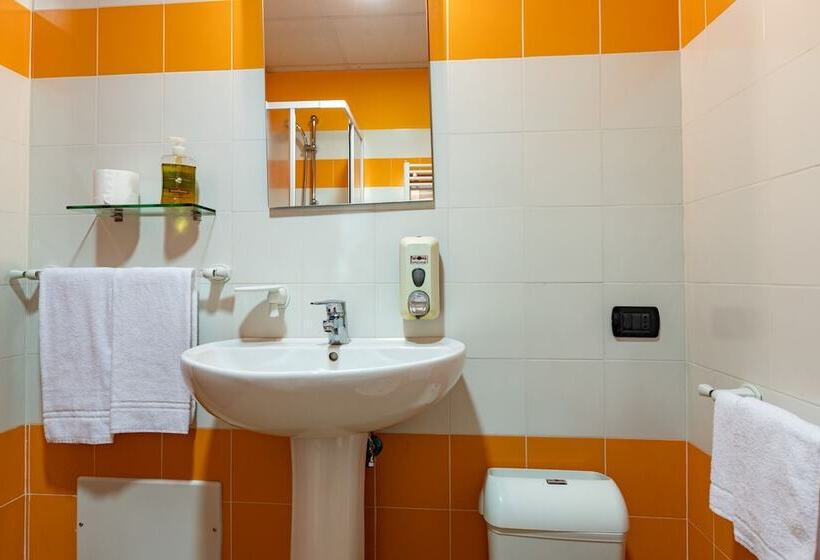 簡易ホテル Pilgrim S House By Alterego