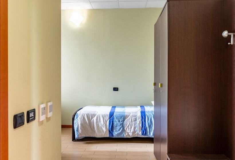 簡易ホテル Pilgrim S House By Alterego