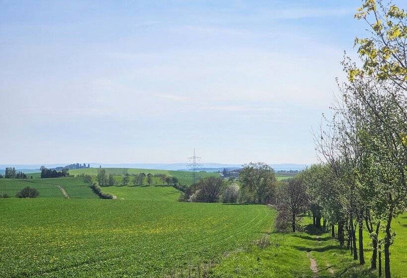 Отель Denkmalgeschütztes Rittergut Hexenburg