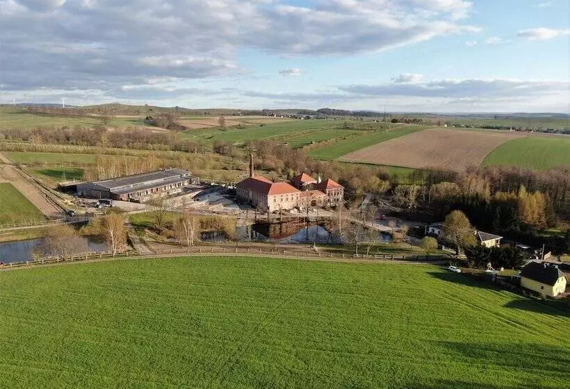 ホテル Denkmalgeschütztes Rittergut Hexenburg