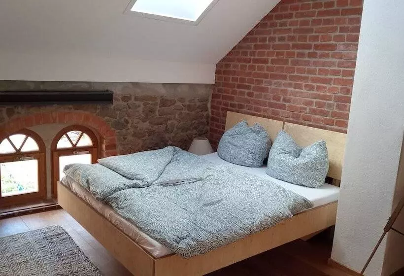 ホテル Denkmalgeschütztes Rittergut Hexenburg