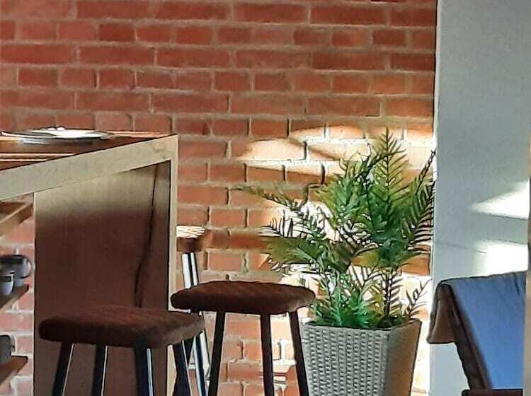 Отель Denkmalgeschütztes Rittergut Hexenburg