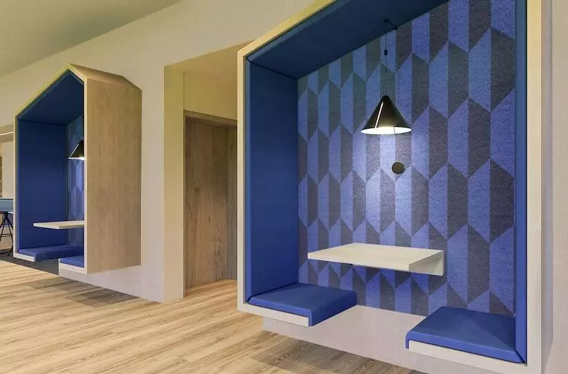 هتل Holiday Inn Express Porto Boavista, An Ihg