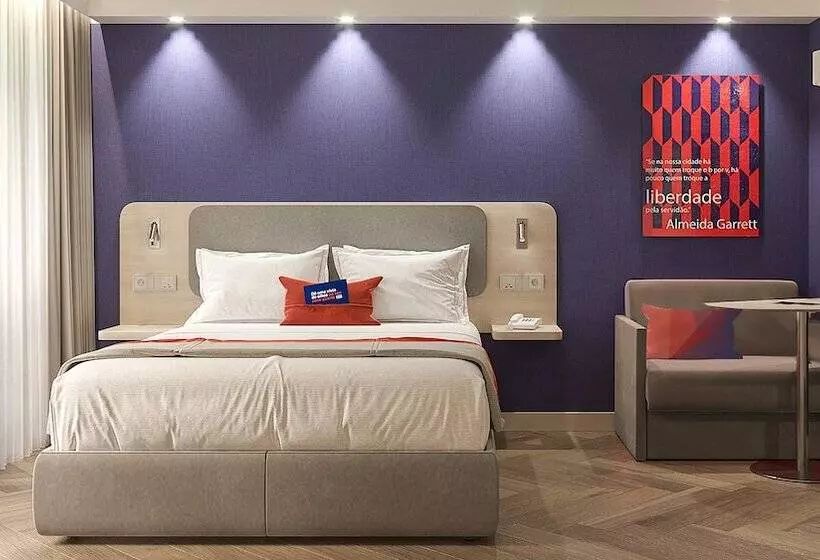 هتل Holiday Inn Express Porto Boavista, An Ihg
