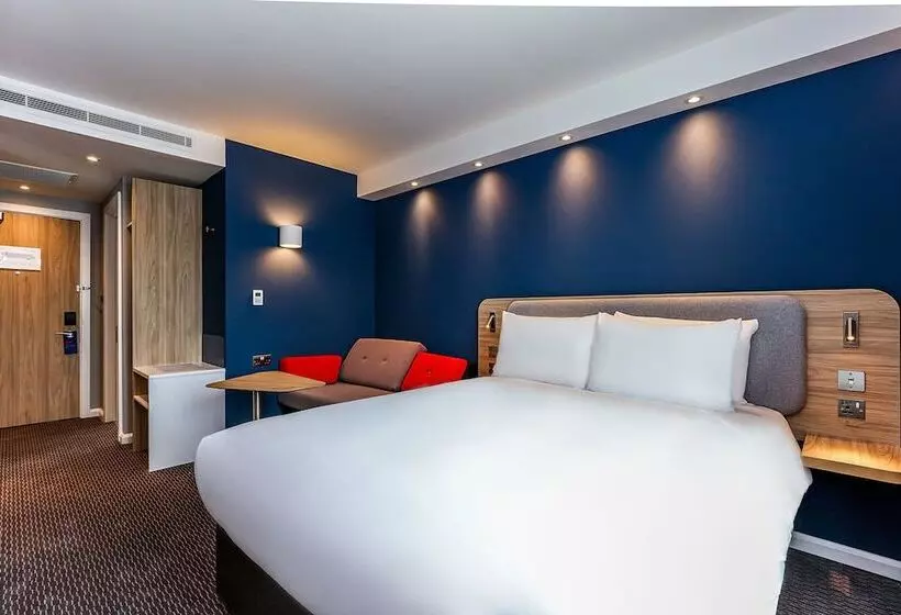 هتل Holiday Inn Express Porto Boavista, An Ihg