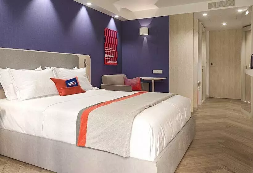هتل Holiday Inn Express Porto Boavista, An Ihg