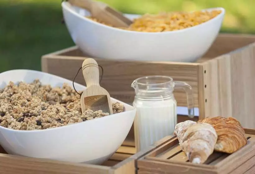 هتل Holiday Inn Express Porto Boavista, An Ihg