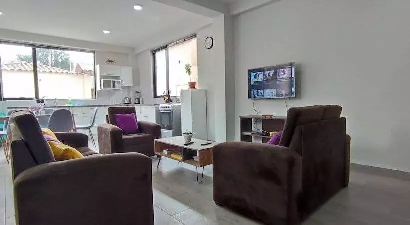 هتل La Casa De Las Flores