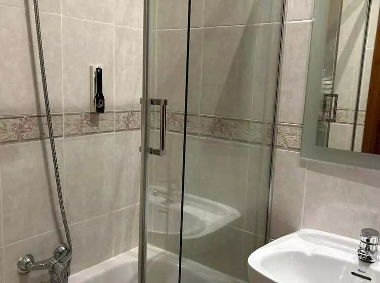 هتل Hostal New Dream Madrid