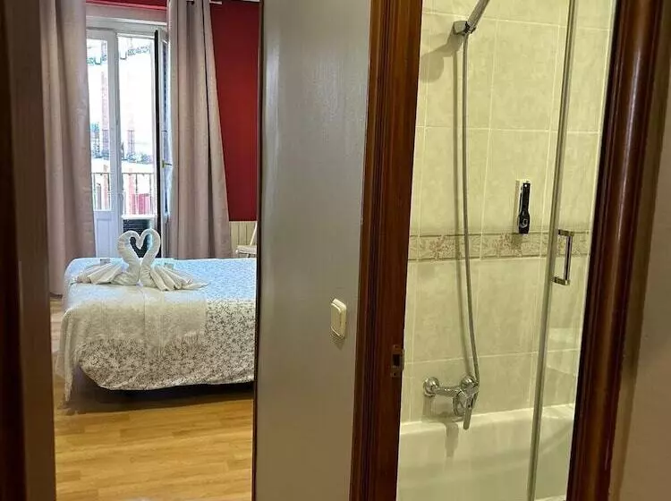 هتل Hostal New Dream Madrid