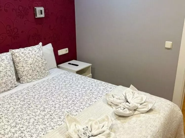 هتل Hostal New Dream Madrid