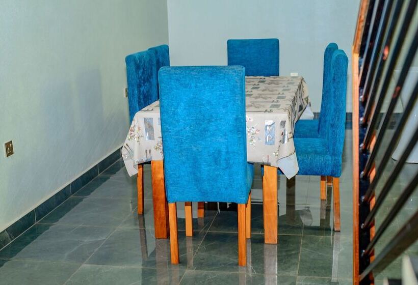 هتل Rusororo Hill View Home Inn