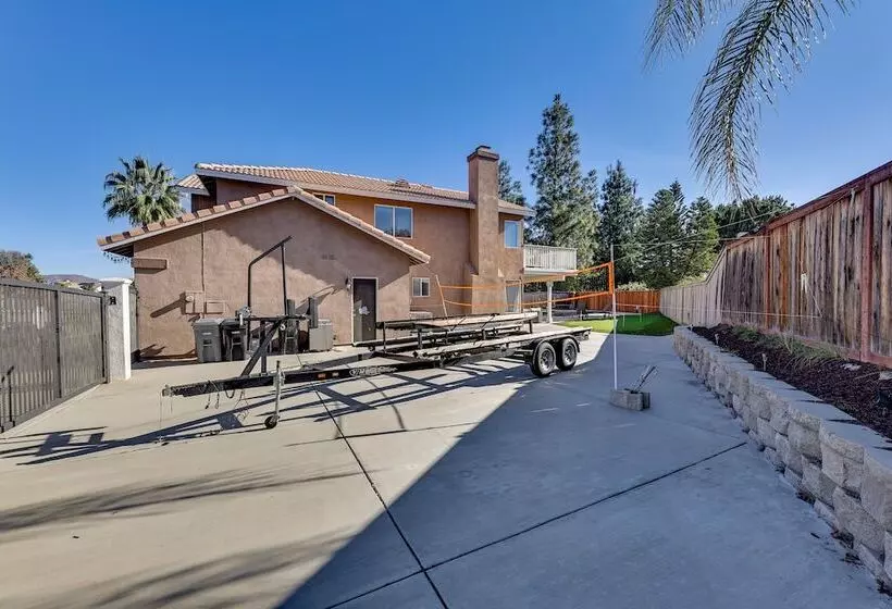 Lake Elsinore Home W/ Pool   44 Mi To Disneyland!