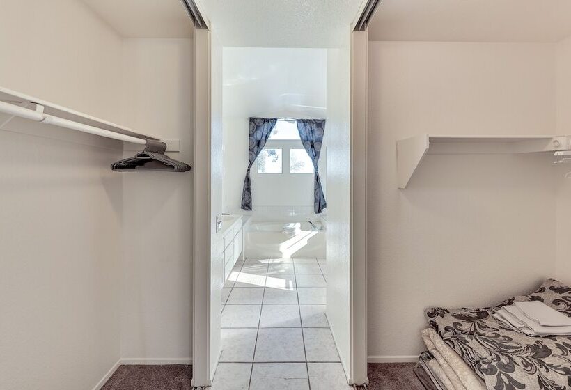 Lake Elsinore Home W/ Pool 44 Mi To Disneyland!