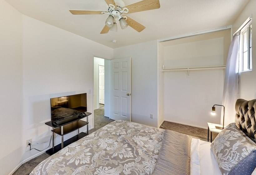 Lake Elsinore Home W/ Pool 44 Mi To Disneyland!