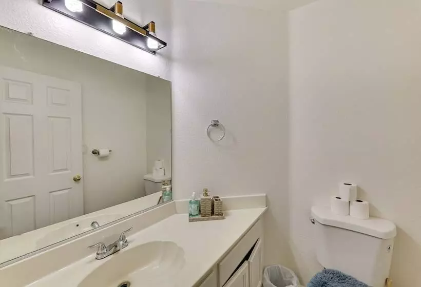 Lake Elsinore Home W/ Pool   44 Mi To Disneyland!