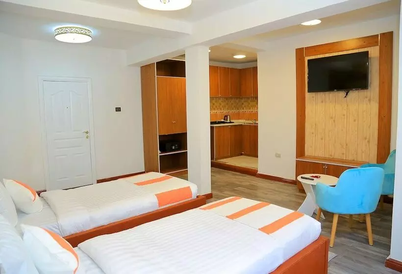 پانسیون Abat Guest House