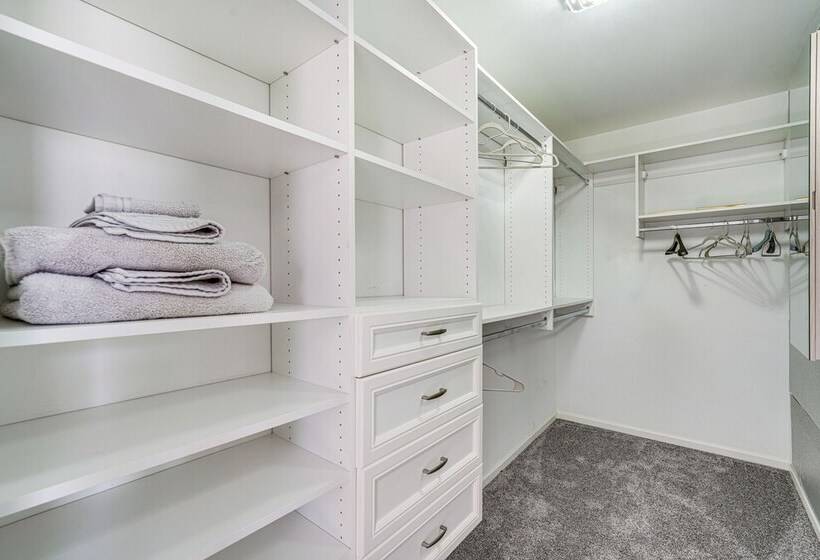 Plainfield Home W/ Game Room Near Harrahs Casino!