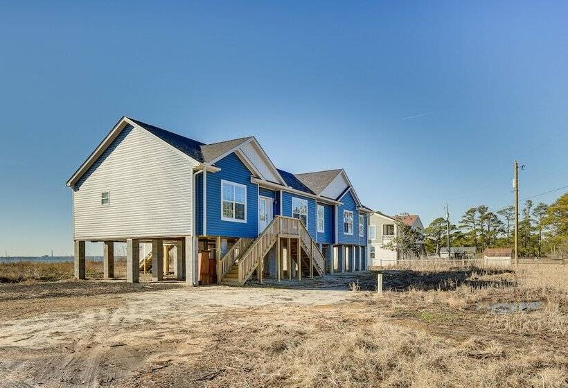 Private Beach & Deck: Bayfront Home In Hayes!