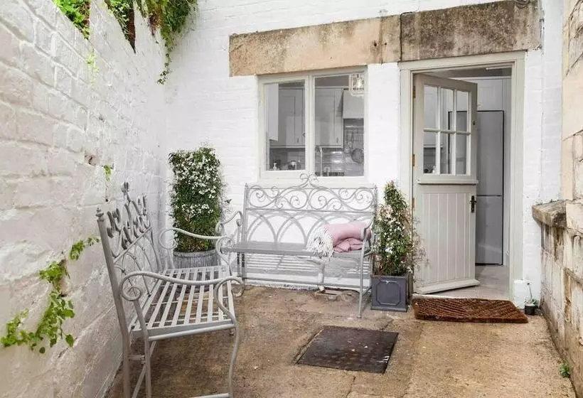 レジデンス Beautiful Cotswold Cottage In Rodborough, Stroud