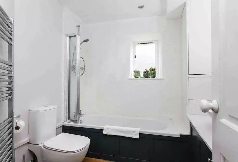 レジデンス Beautiful Cotswold Cottage In Rodborough, Stroud