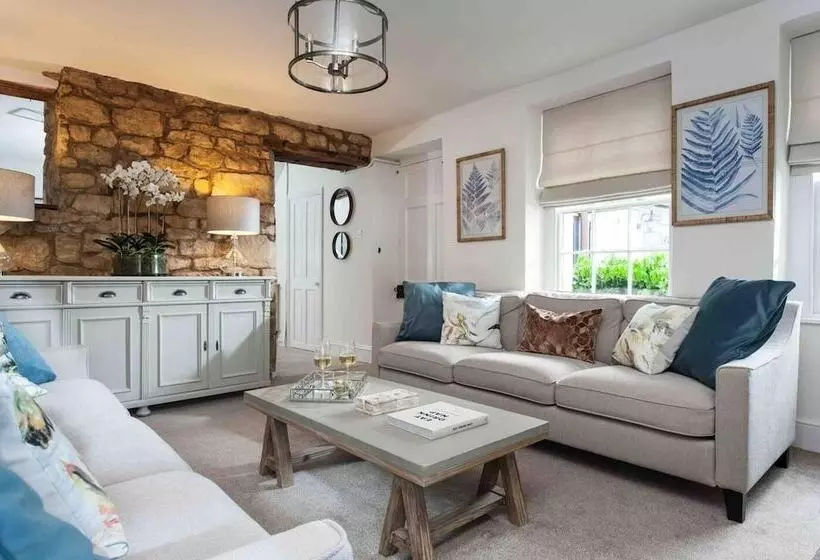 レジデンス Beautiful Cotswold Cottage In Rodborough, Stroud