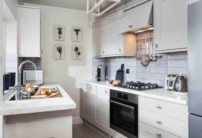 اقامتگاه Beautiful Cotswold Cottage In Rodborough, Stroud