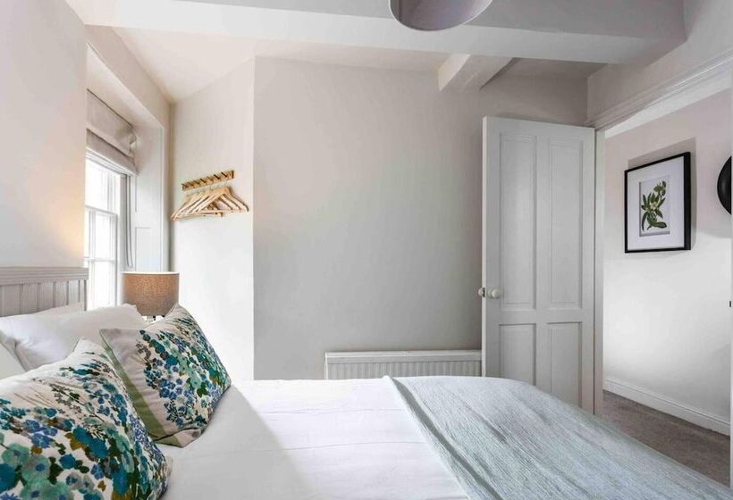 اقامتگاه Beautiful Cotswold Cottage In Rodborough, Stroud