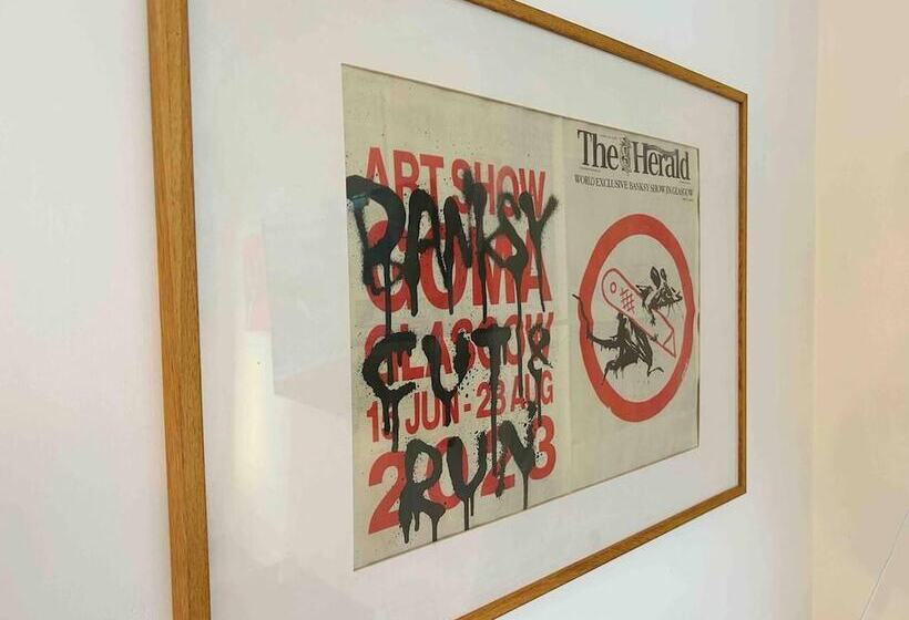 Резиденция Cool 2 Bed House Hornchurch, Arcade Games, Parking