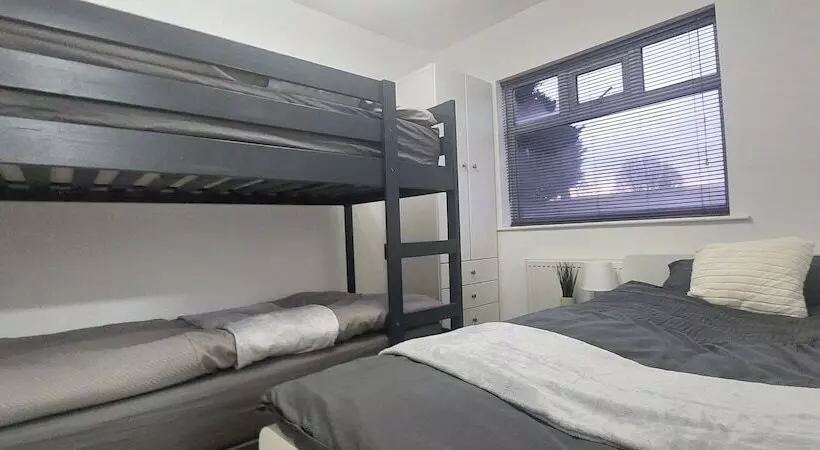 اقامتگاه Hull 3bed House Driveway Garden Familyfriendly
