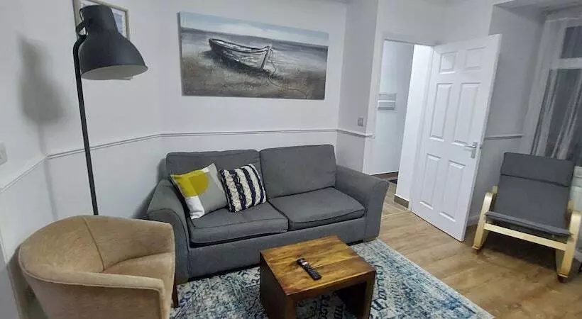 اقامتگاه Hull 3bed House Driveway Garden Familyfriendly