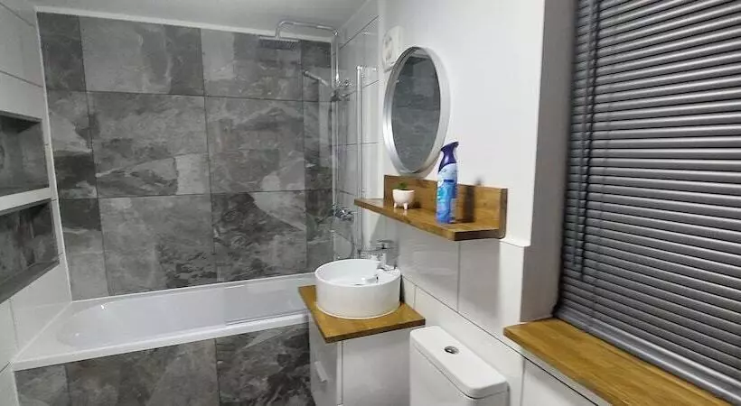 اقامتگاه Hull 3bed House Driveway Garden Familyfriendly