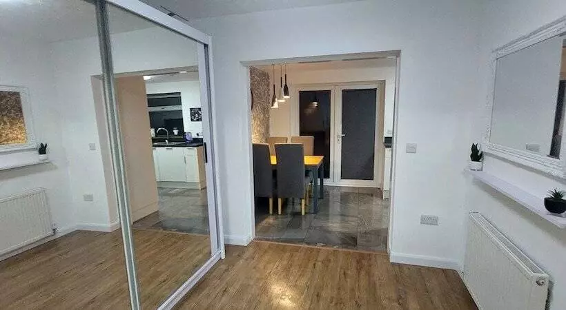 اقامتگاه Hull 3bed House Driveway Garden Familyfriendly