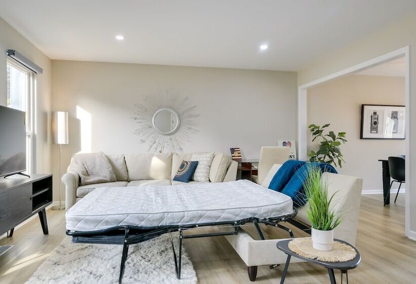 Sanford Family Home W/ Deck ~ 2 Mi To Downtown!