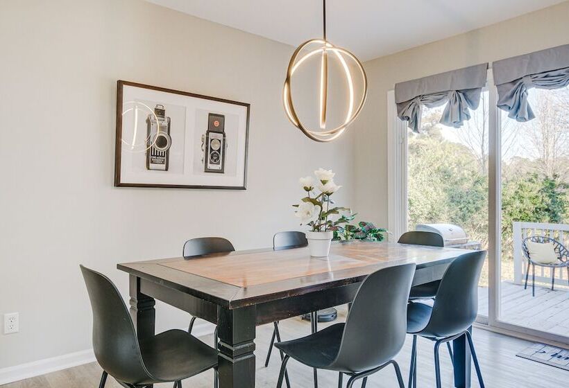 Sanford Family Home W/ Deck ~ 2 Mi To Downtown!