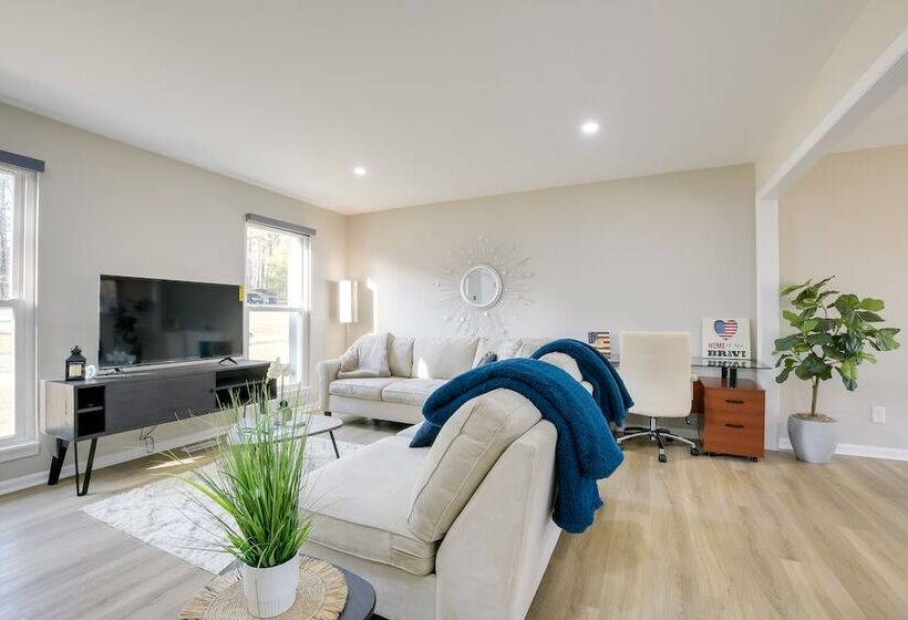 Sanford Family Home W/ Deck ~ 2 Mi To Downtown!