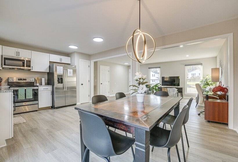 Sanford Family Home W/ Deck ~ 2 Mi To Downtown!