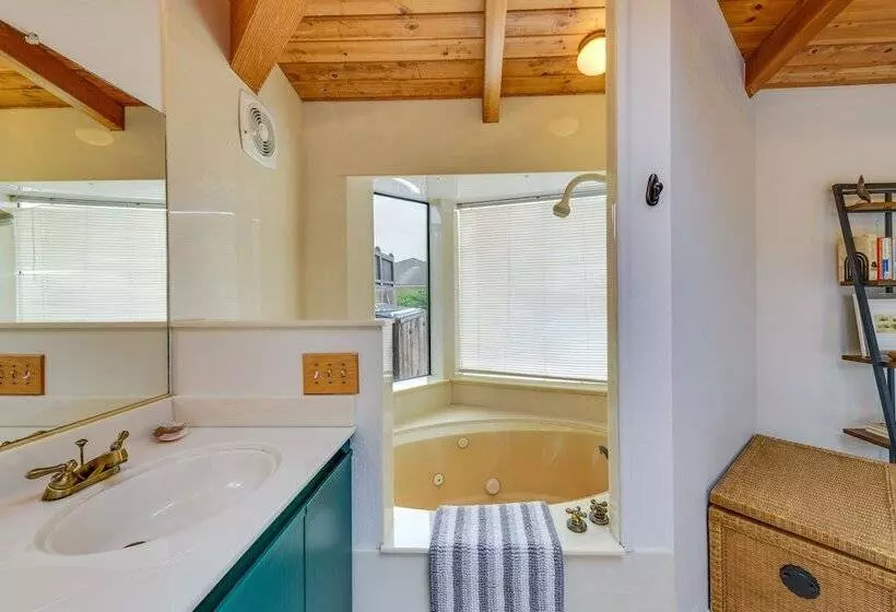 Serene Irish Beach Home W/ Panoramic Ocean Views!