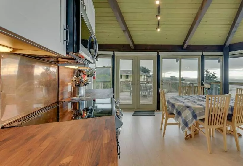 Serene Irish Beach Home W/ Panoramic Ocean Views!