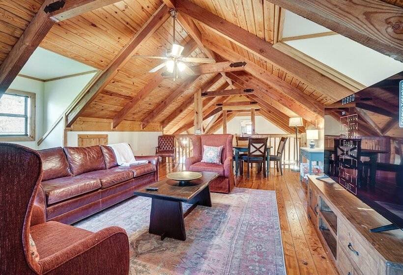 Spacious Log Cabin In Helen W/ Deck & Pool Access!