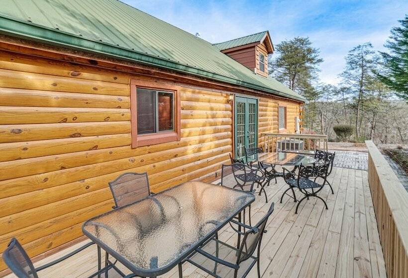 Spacious Log Cabin In Helen W/ Deck & Pool Access!